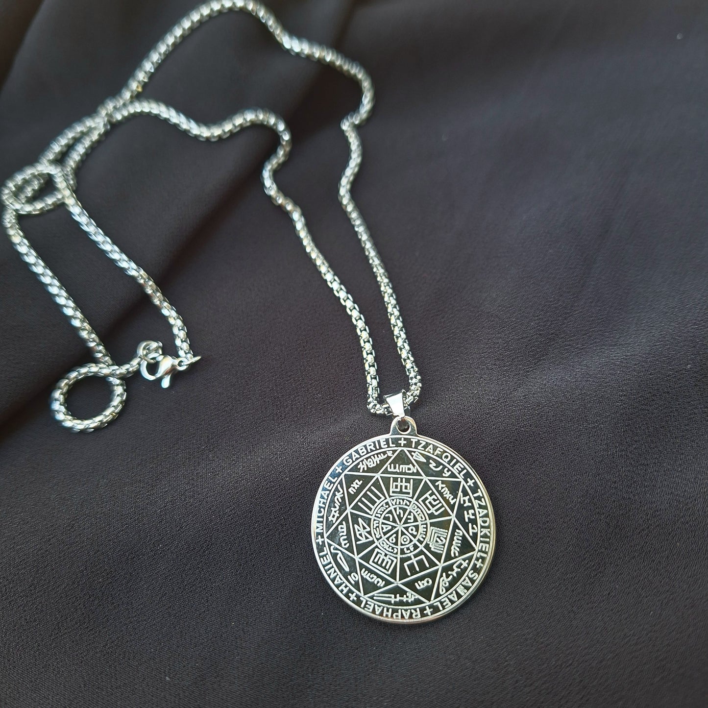 Collier Talisman des 7 Archanges – Protection & Puissance – Acier Inoxydable Doré ou Argenté - Bonheur de Lune