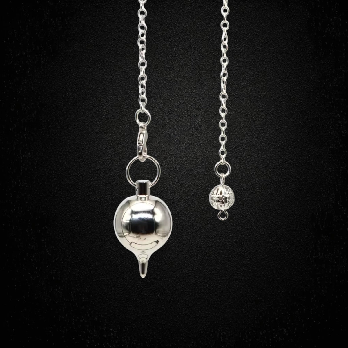 Pendule Boule en Laiton Argenté – Précision et Simplicité – Bonheur de Lune