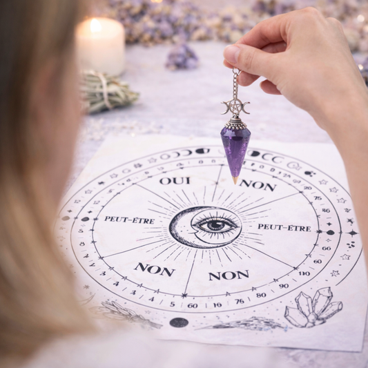 Pendule divinatoire : guide complet pour choisir et utiliser son pendule