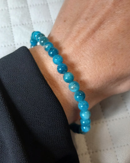 Bracelet Apatite Bleue 6 mm – Clarté, Confiance & Expression - Bonheur de Lune