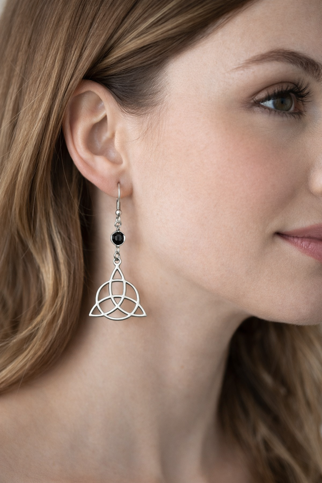Boucles d’Oreilles Triskel Sorcières – Équilibre & Harmonie – Acier Inoxydable