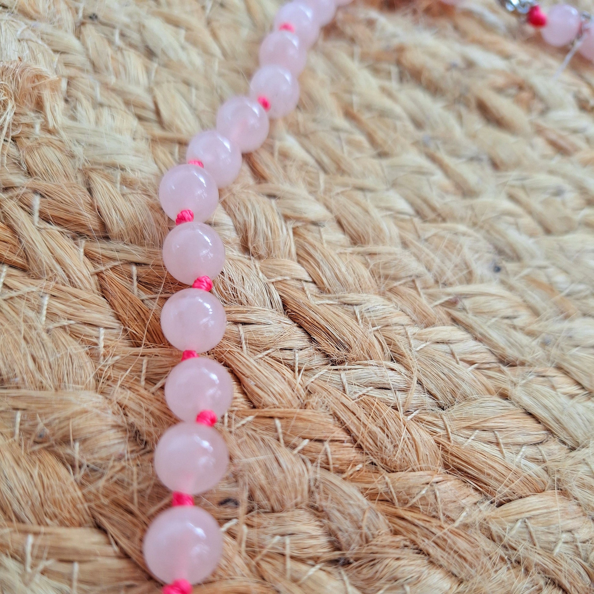Collier Quartz Rose 8 mm – Amour & Sérénité – Acier Inoxydable - Bonheur de Lune