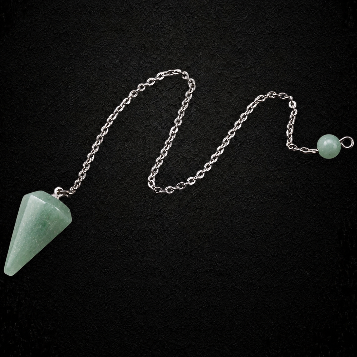 Boutique ésotérique – Pendule en aventurine verte pâle – Bonheur de Lune