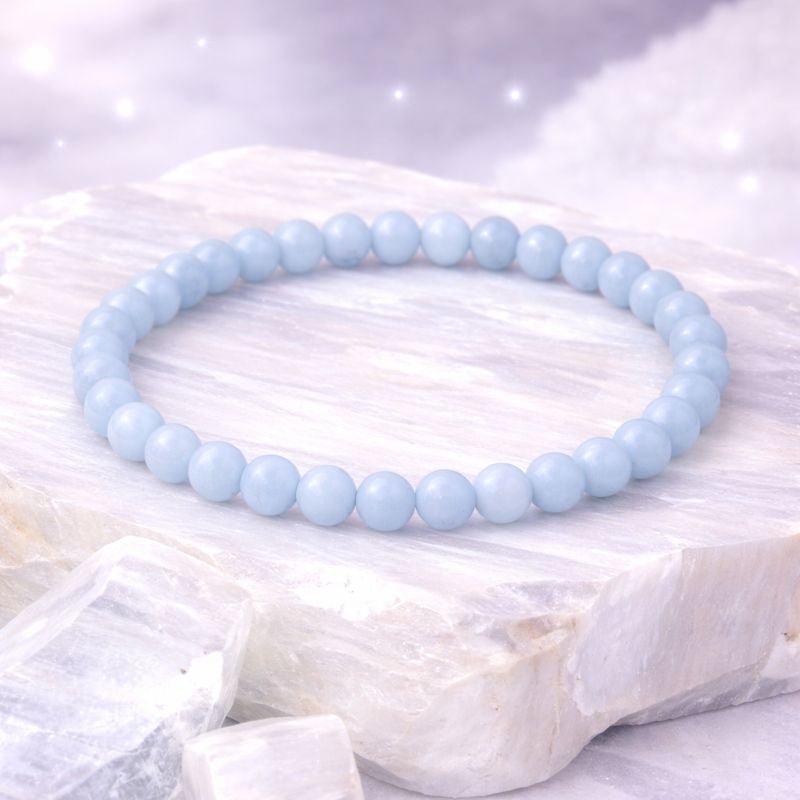 Bracelet en Angélite naturelle 6 mm – douceur et apaisement – Bonheur de Lune