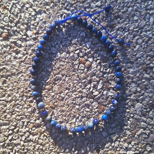 Bracelet de Cheville Lapis-Lazuli & Perles Dorées – Élégance & Apaisement – Bonheur de Lune
