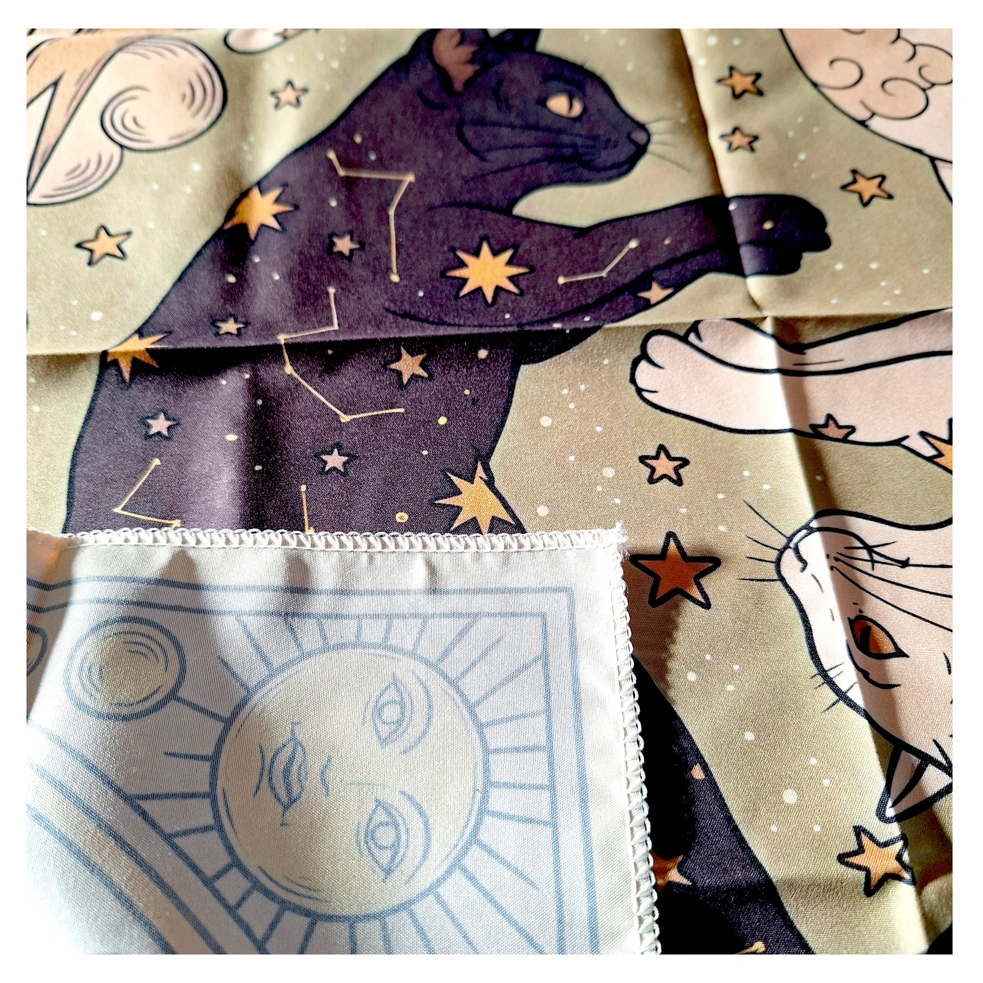 chat yin et yang divination tarot