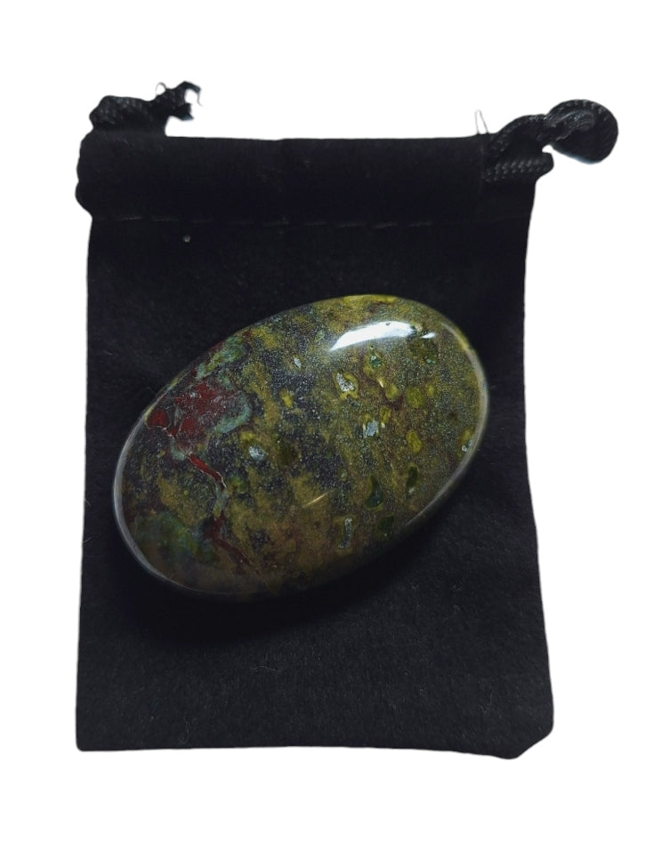 Pierre de Poche en Jaspe Sang de Dragon – 4,5x3x1,5cm – Bonheur de Lune
