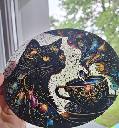 Vitrail à suspendre Chat Noir – Élégance mystique et lumière féerique - Bonheur de Lune
