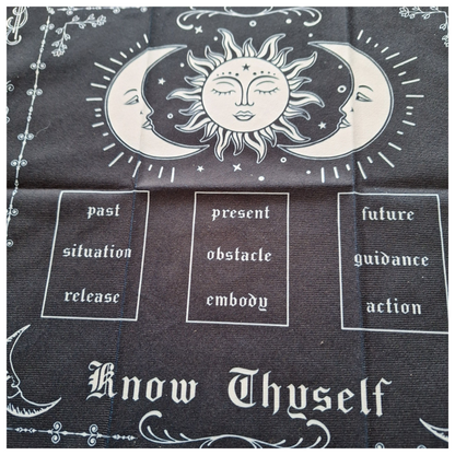 Tapis de tirage noir et blanc Lune Soleil – emplacements tarot passé présent futur – Bonheur de Lune